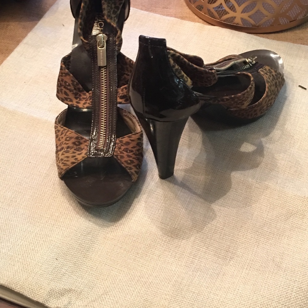 Michael Kors heels never worn